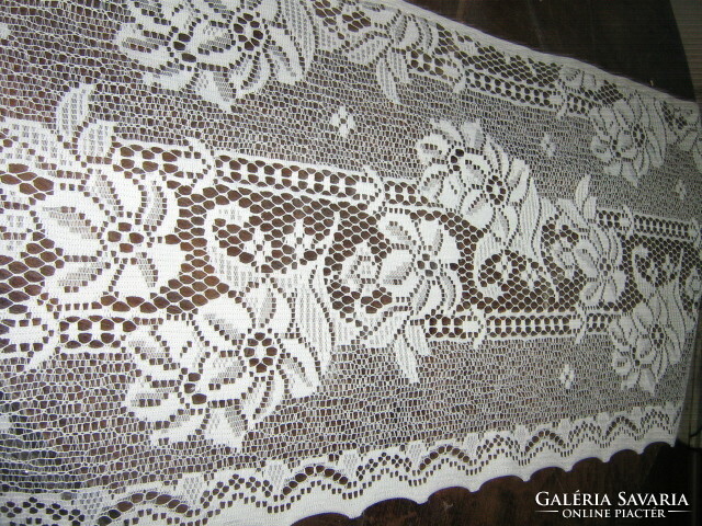Charming vintage style curtain lace