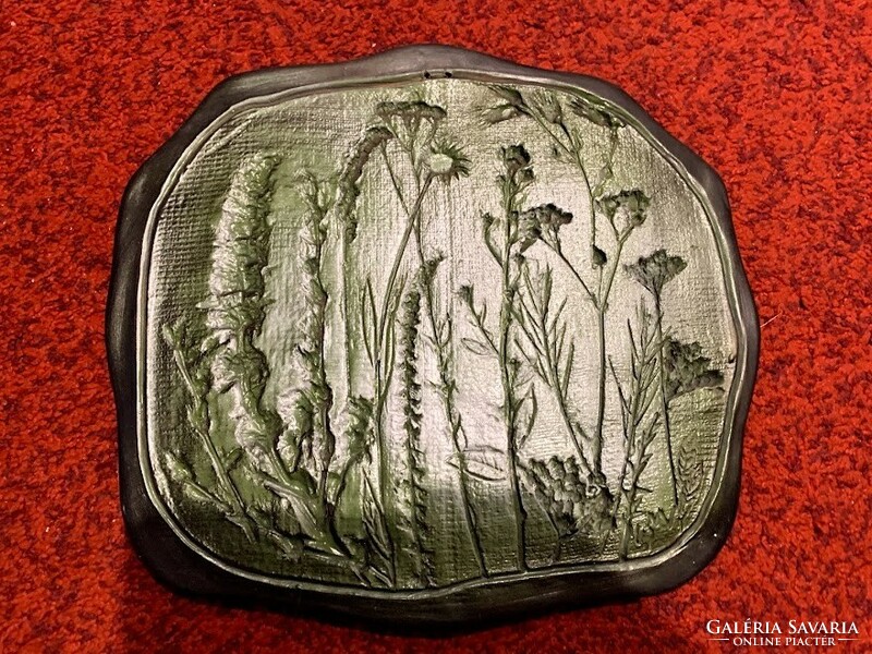 Beautiful ceramic with plant motifs