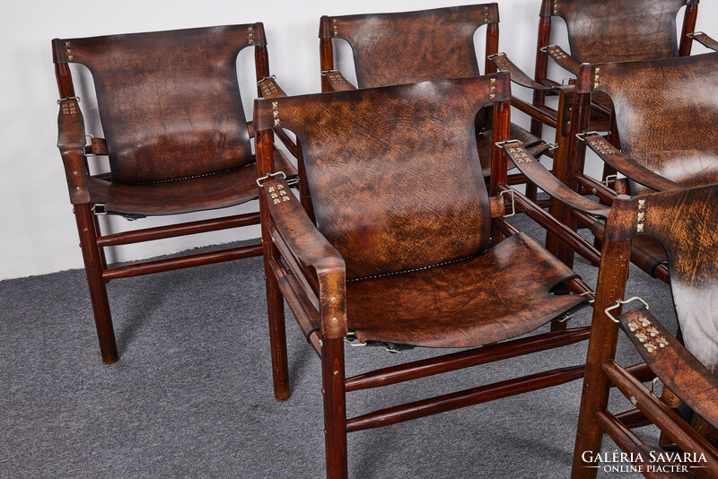 Különleges skandináv stílusú mid century Safari székek, Arne Norell style