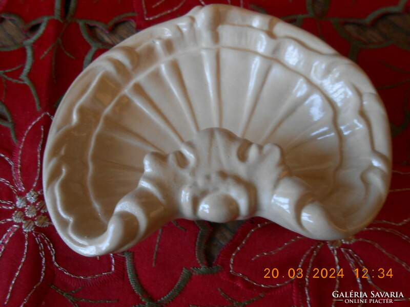 Zsolnay pyrogranite shells, small