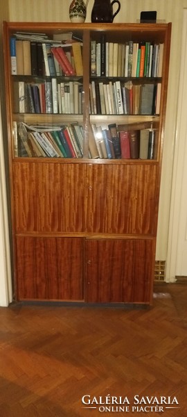 Retro display cabinet