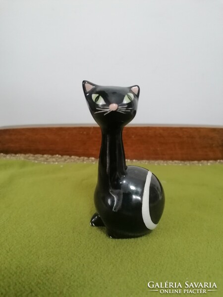 Retro porcelain cat, art deco style