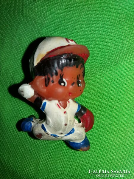Retro traffic goods mon-chi-chi, Monchicchi plays baseball, throws a ball rubber figure 5cm according to the pictures
