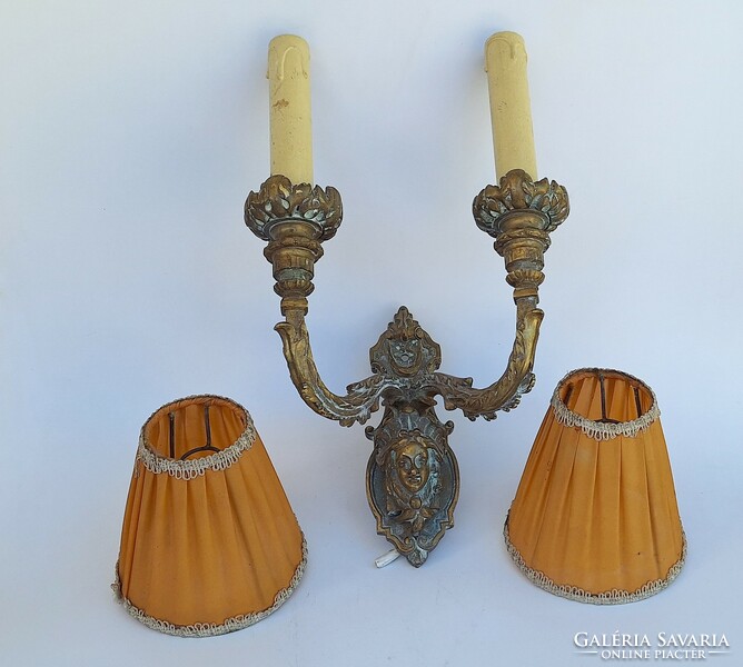 Antique figural bronze wall arm, wall lamp
