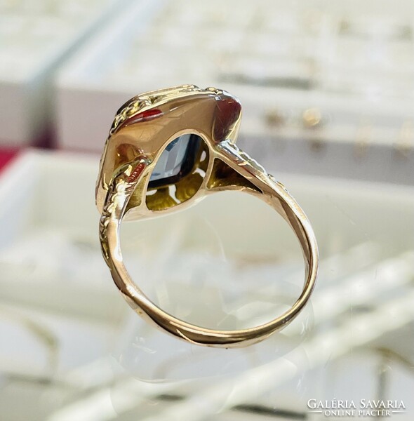 Gold vintage women's ring 63m
