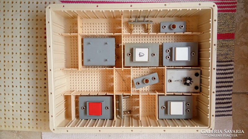 Retro electrical construction kit