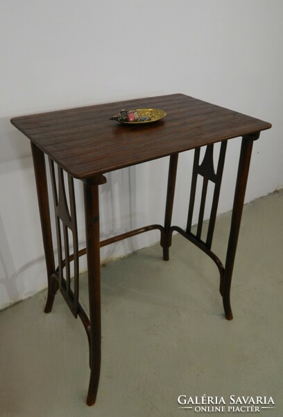 Antik szecessziós thonet konzol asztal