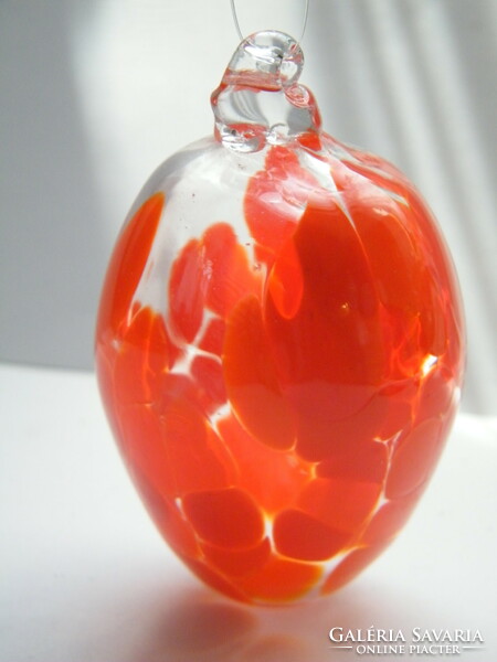 Murano glass egg with hanging ornament