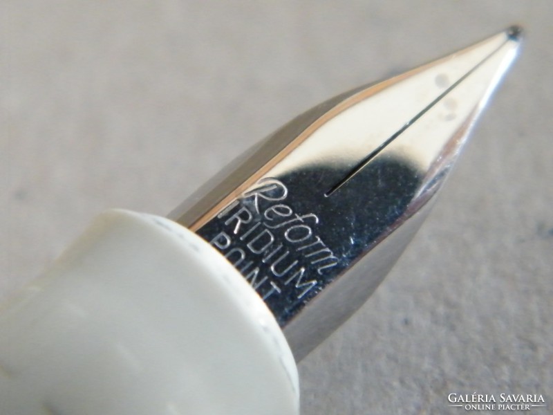 Vintage garfield 1978 iridium pointed reform fountain pen