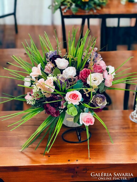 Dora flower basket - table decoration