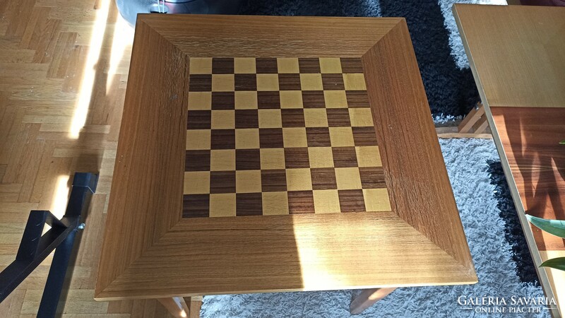Chess table (wooden)
