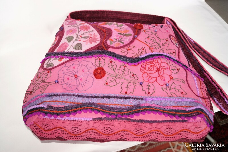 Pink, burgundy, hand-embroidered, floral, beaded, felt ball, rosy, large size, women's shoulder bag