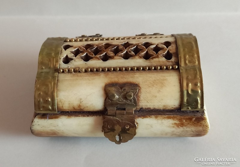 Antique Rajasthani (India) camel bone jewelry box larger size 1920-1949
