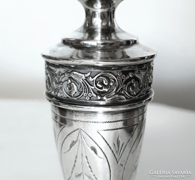 Bécsi, fácános ezüst gyertyatartó (575 g).
