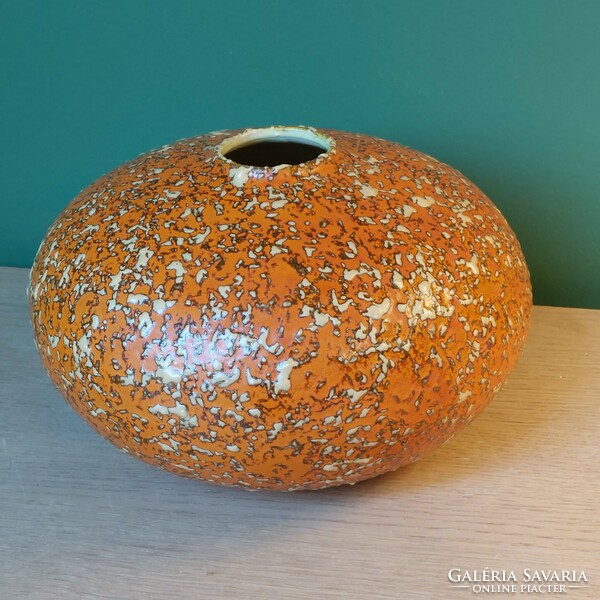 Vintage lakehead ceramic ufo vase