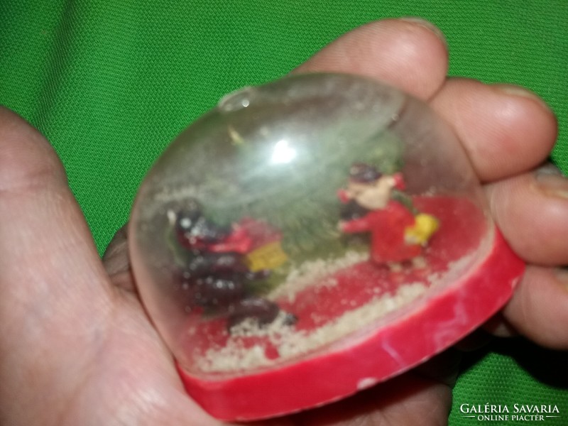 1960. Trafikáru Hungarian small-scale snow globe pink and the wolf plastic toy as shown in the pictures