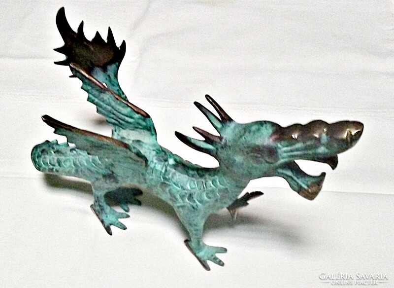 Bronze dragon (22 x 11 cm, 0.8 kg)