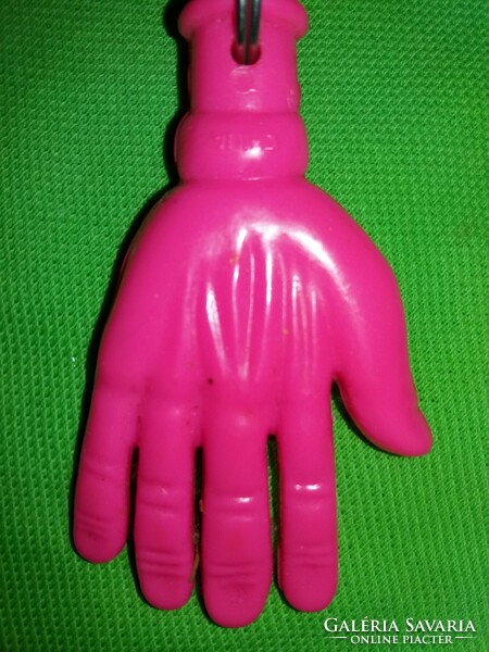 Retro traffic goods metal / plastic pink glove figure key ring as shown in the pictures