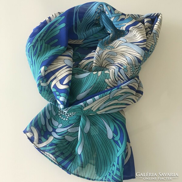 Silk and viscose scarf with countless shades of blue, 180 x 70 cm