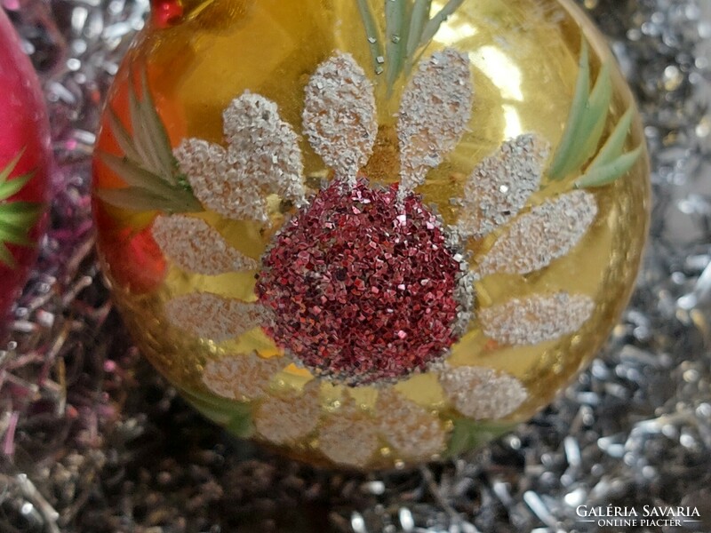 Régi üveg karácsonyfadísz virágos gömb üvegdísz 2 db