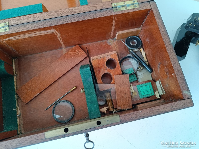 Antique microscope instrument tool in original box with key technical antique 834 8730