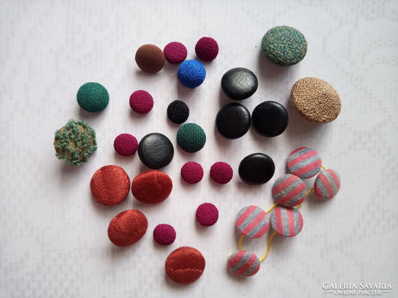 Multicolored indented button collection 10-23 mm buttons 31 pcs