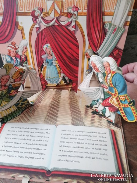 Cinderella Kubasta 3D storybook in excellent condition 1967