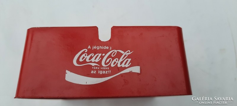 Old coca cola wall mounted iron bottle opener + müa.Advertising ashtray