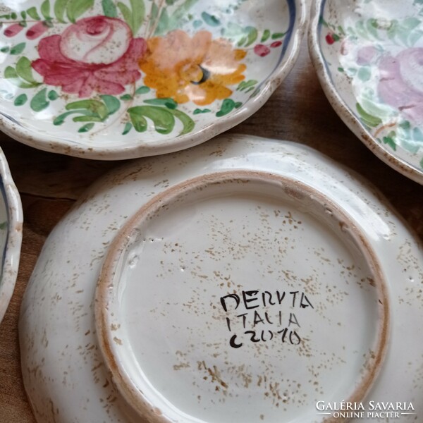 Italian Deruta ceramic bowl