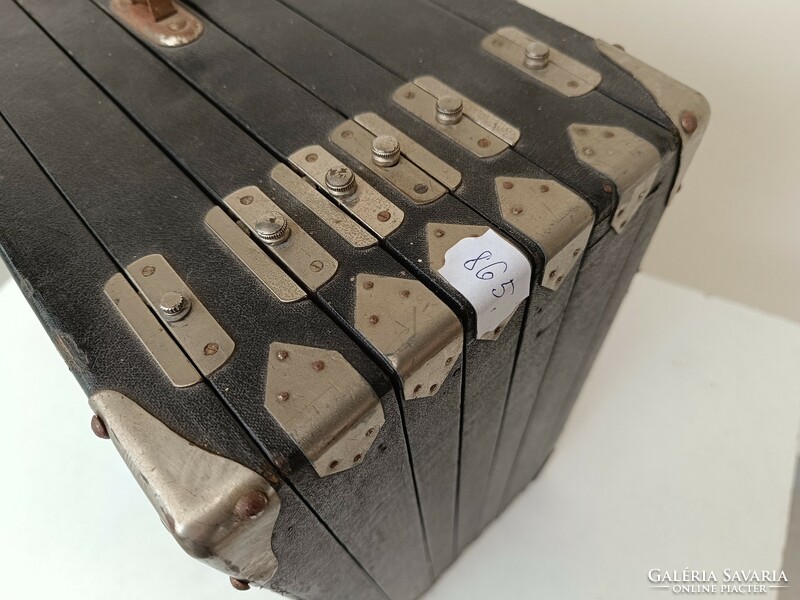 Antik ékszer nyaklánc tartó hordozó árusító bőrönd táska koffer 6 oldalon 96 lánc akasztó 865 8815