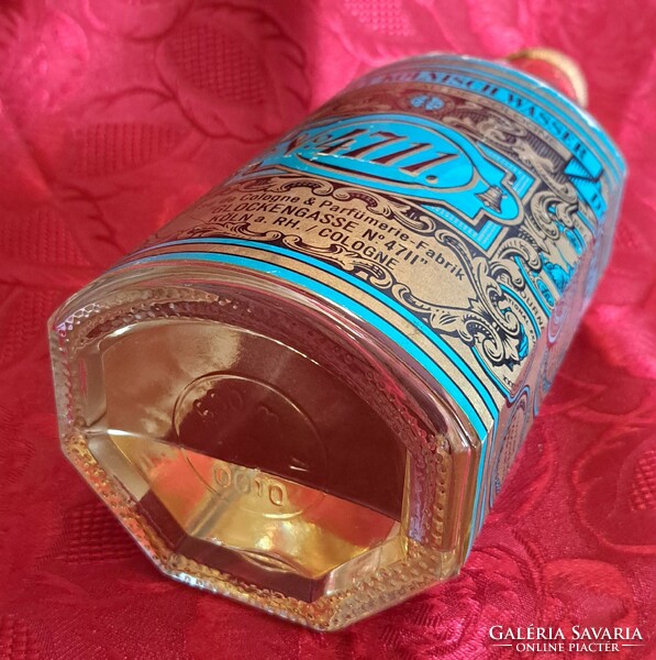 Old large cologne bottle, perfume bottle (m4635)