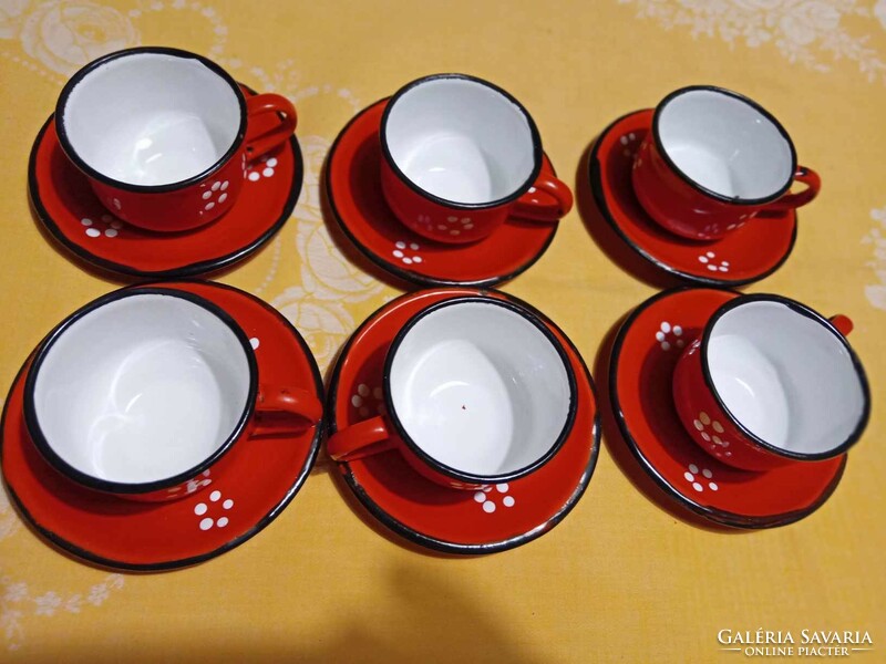 Enamelled red coffee mugs with bottoms, 6 pcs