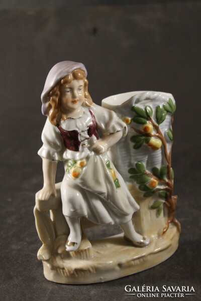 Kislány figurás porcelán váza 906