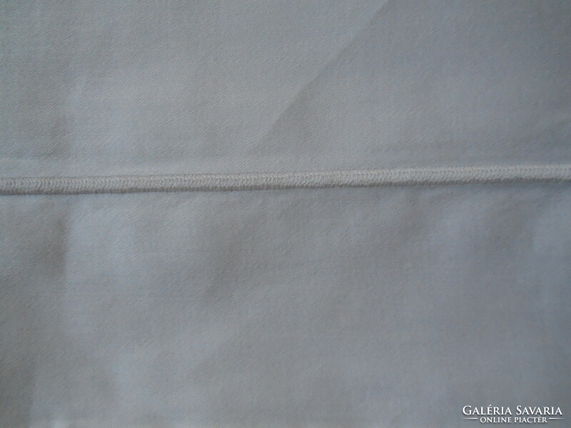 Yves delorme paris 108 x 75 cm 2 pcs. New pillowcase.