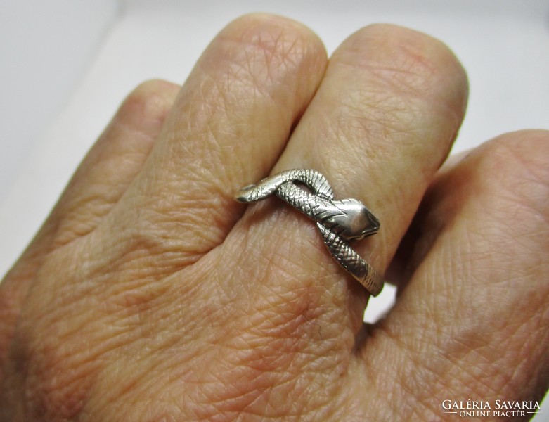 A very special snake silver ring