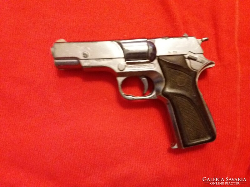 Old gonher Spanish metal revolver rose cartridge toy pistol in good condition as shown in the pictures