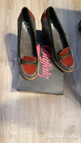 Buffalo, new Italian leather shoes