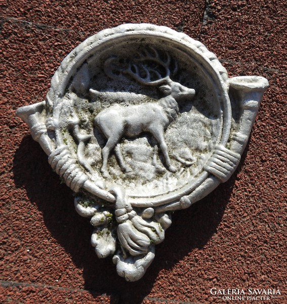 Hunter - deer scene ashtray ash - rare form