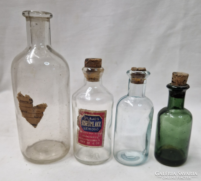 Small and large old bottles, in good condition, sold together