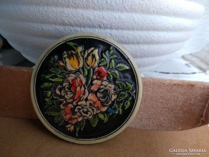 Hand-painted lacquered wood flower bouquet brooch from the 1959s