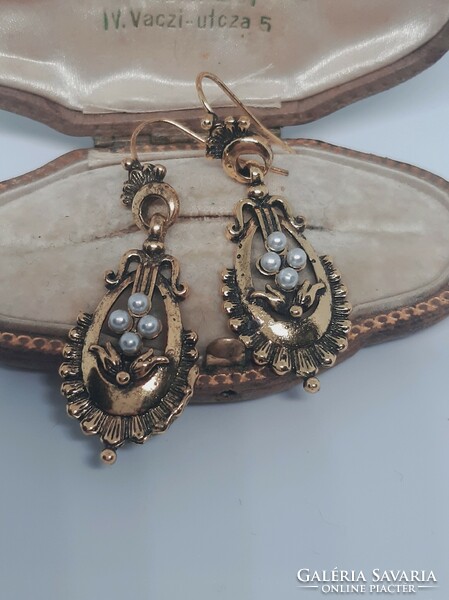 Bizzu earrings with pearls