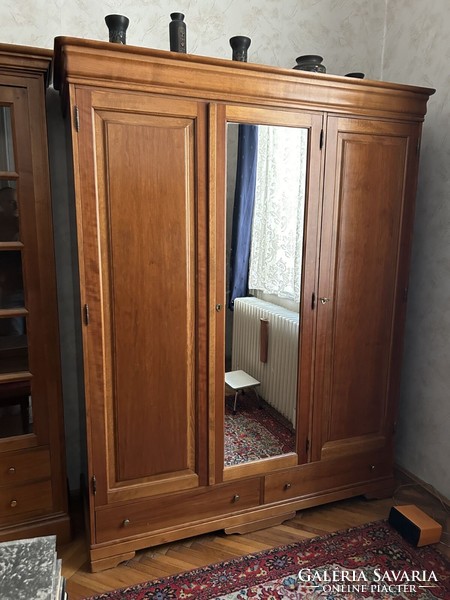 Hungarian cherry wood Lojos earmold wardrobe with mirror