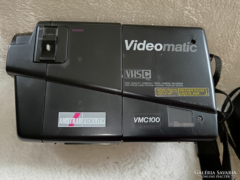 Amstrad vmc100 video camera with carrying case for collectors