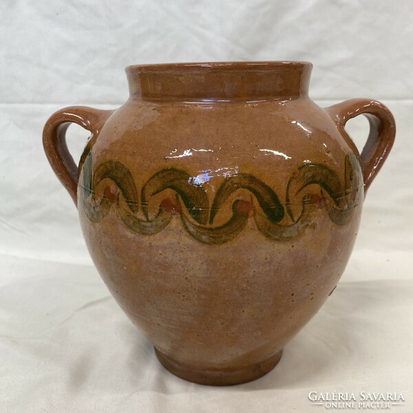 Folk ceramic pot