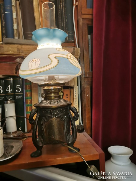 Antik szecessziós réz /petróleum/asztali lámpa,szecessziós búrával,elektronizálva