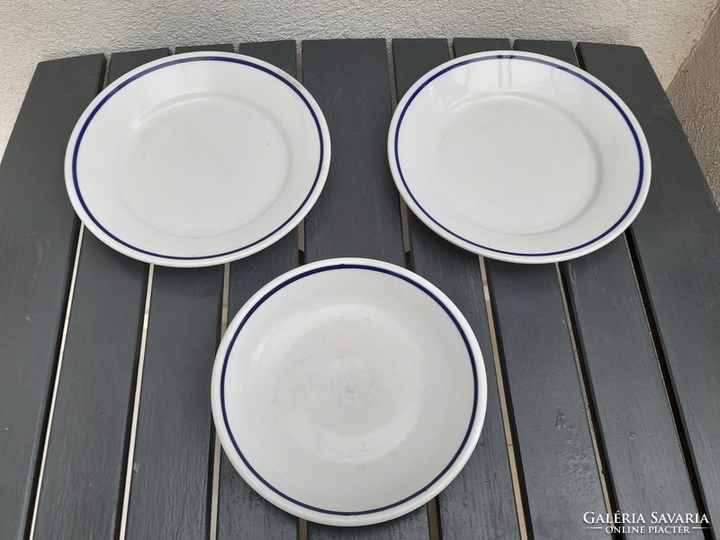 Zsolnay menzás kék szélű lapos és mély tányér