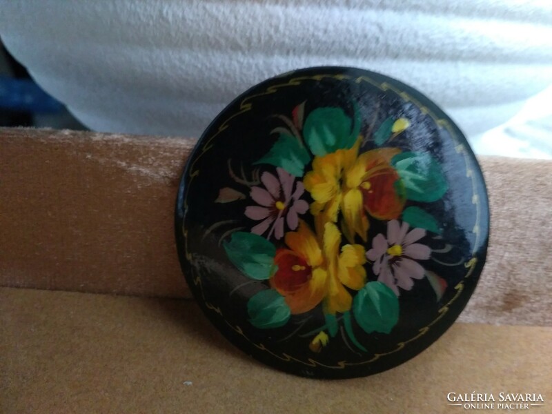 Marked, hand-painted lacquered wood brooch from the 60s