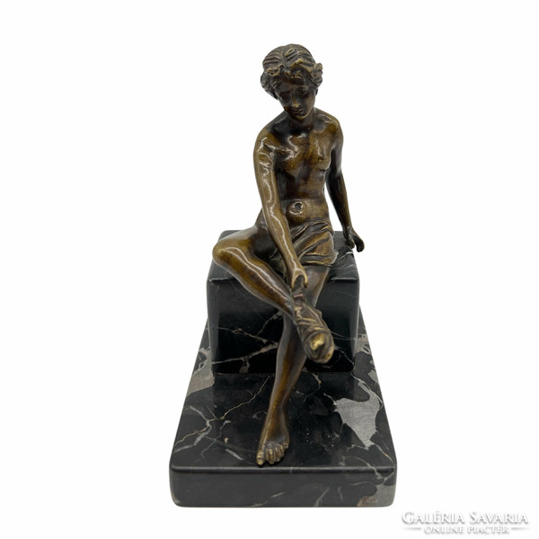 J. Beck bronze sculpture of a girl bathing m01026