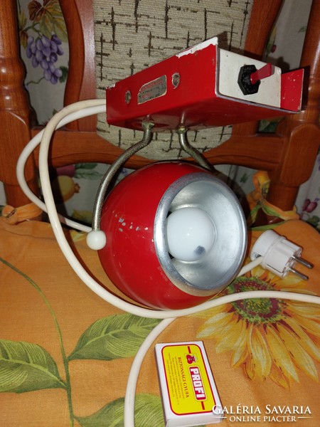 Retro régi ritka piros fali gömb alakú lámpa ELEKTROFÉM ISZ Hódmezővásárhely