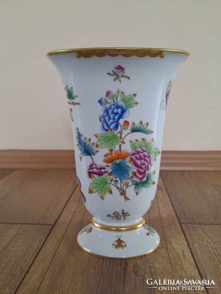 Old Herend Victoria patterned vase by Manfred Weiss